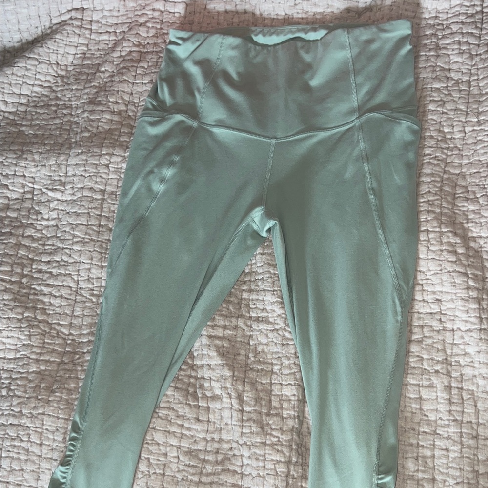 Woman’s Green Leggings